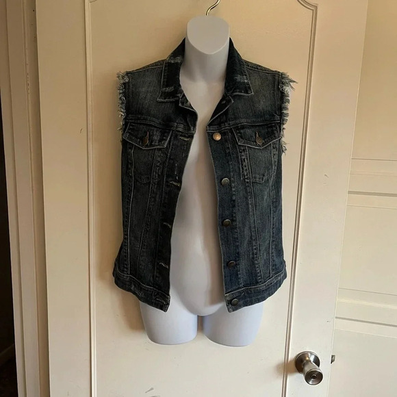 PAIGE JEAN VEST, distressed blue, size extra  small - Picture 2 of 12